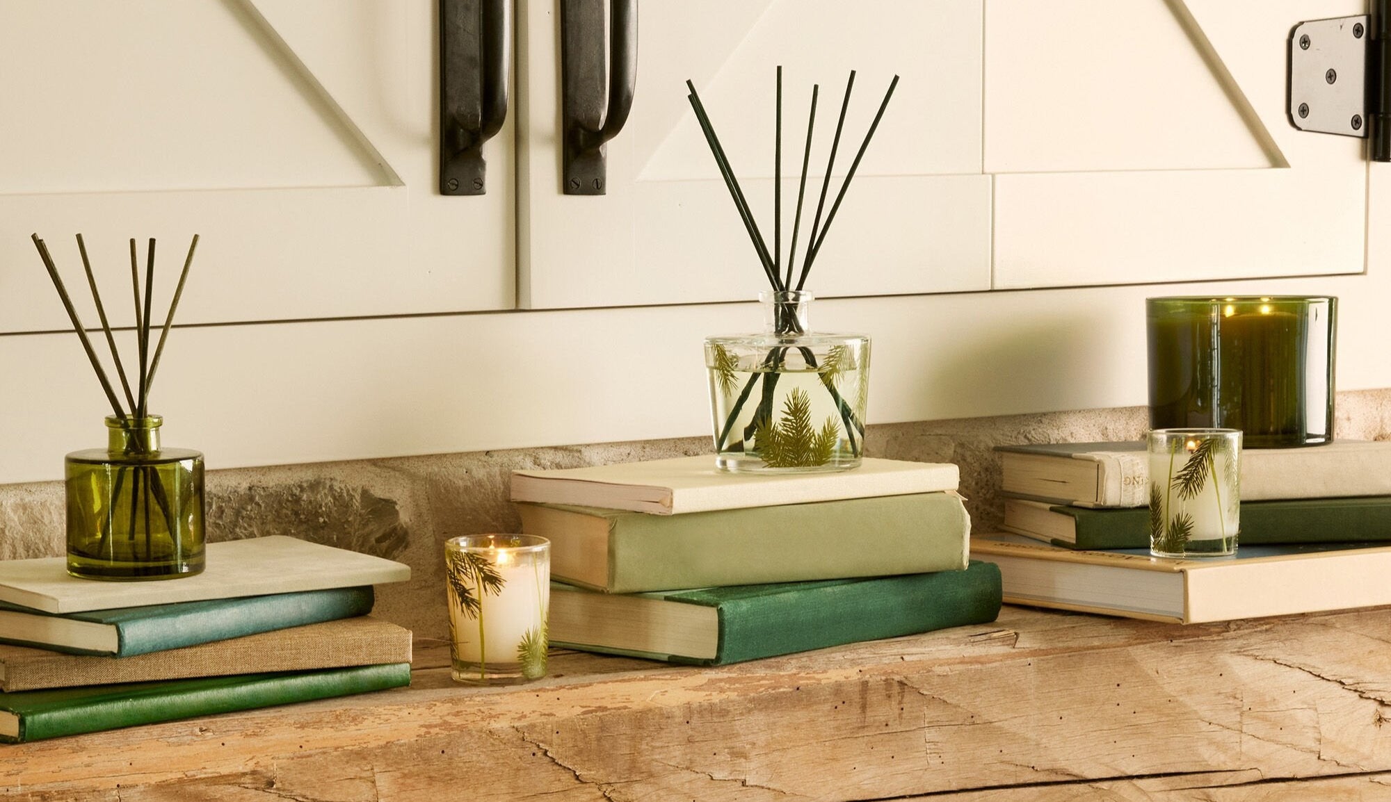 Alternative view of Frasier Fir Pine Needle Reed Diffuser